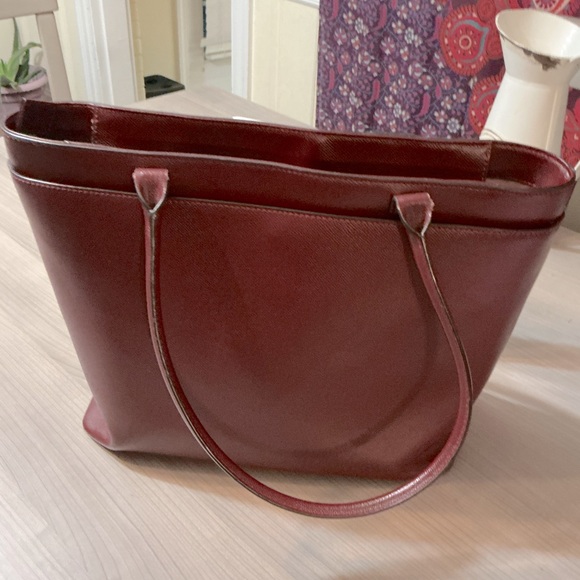 Michael Kors Red Tote Bag with Gold Hardware - Picture 4 of 12